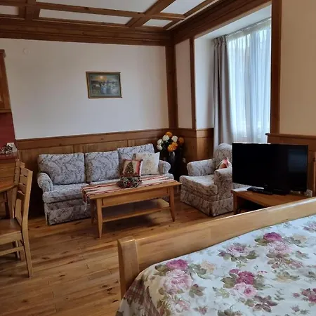 Pirin Golf Private *
